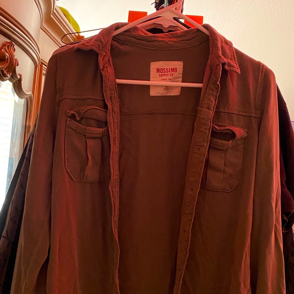 mossimo XS olive button up